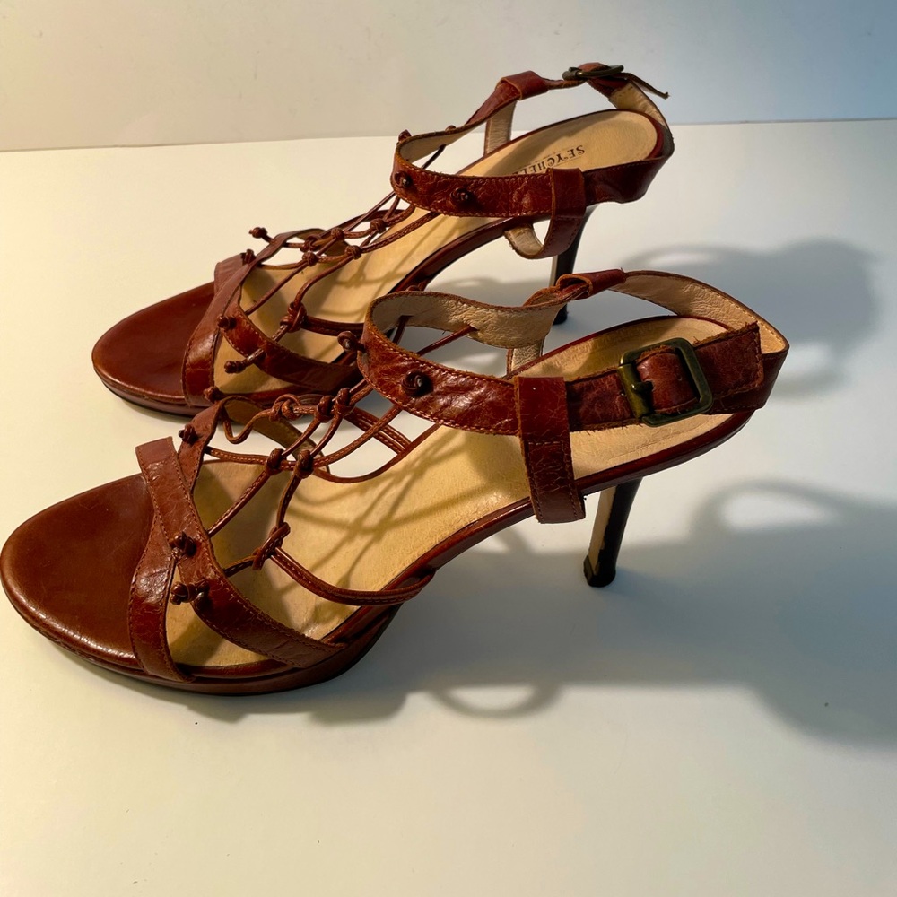Super Cute Seychelles “Unpredictable” Sandals Size 10M